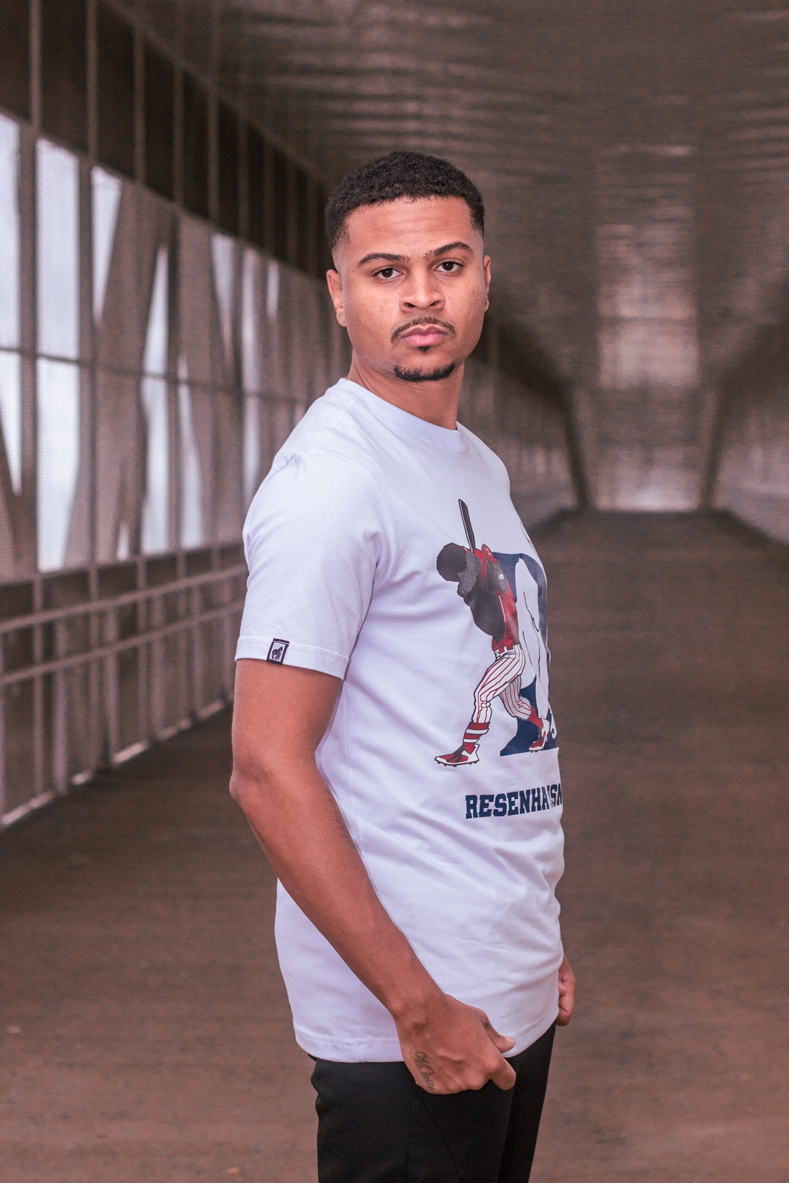 T-SHIRT SLIM GORILA BATTER - Imagem 2