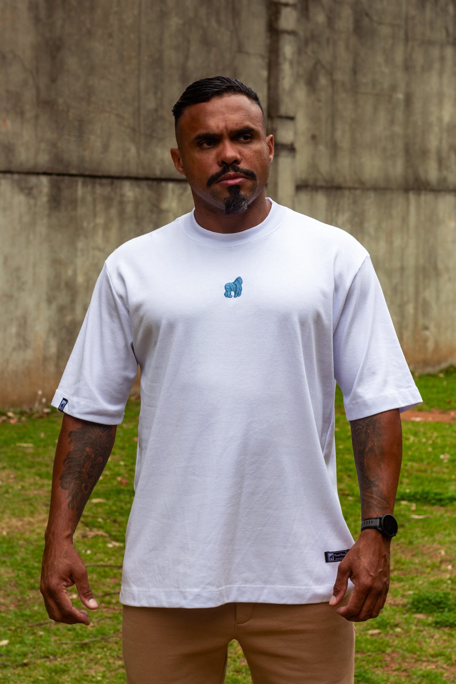 CAMISETA OVERSIZED ESSENTIAL-BRANCA