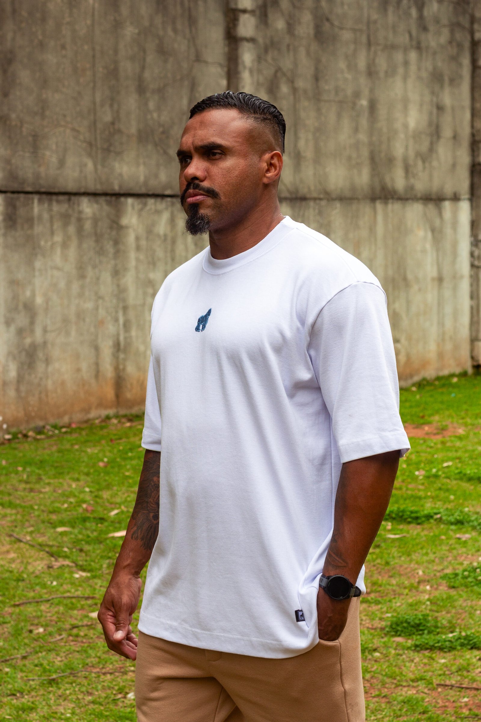 CAMISETA OVERSIZED ESSENTIAL-BRANCA - Imagem 3