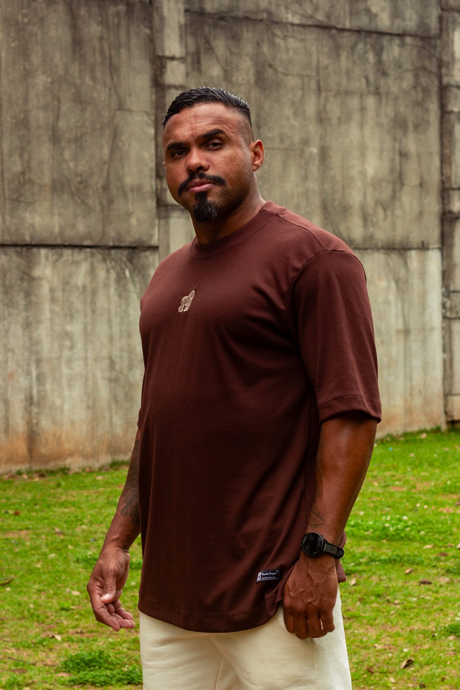 CAMISETA OVERSIZED ESSENTIAL CAFÉ - Imagem 3