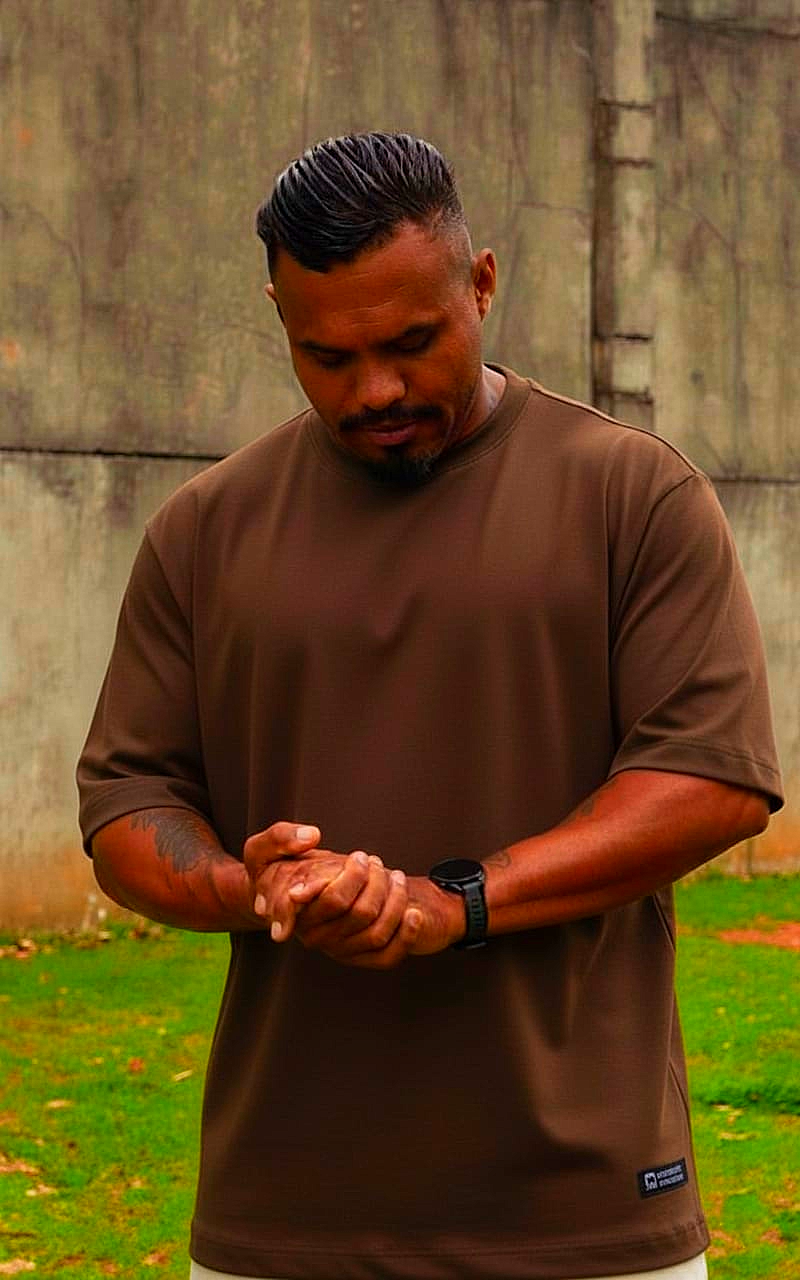 CAMISETA OVER BASIC INSPIRED CAFÉ