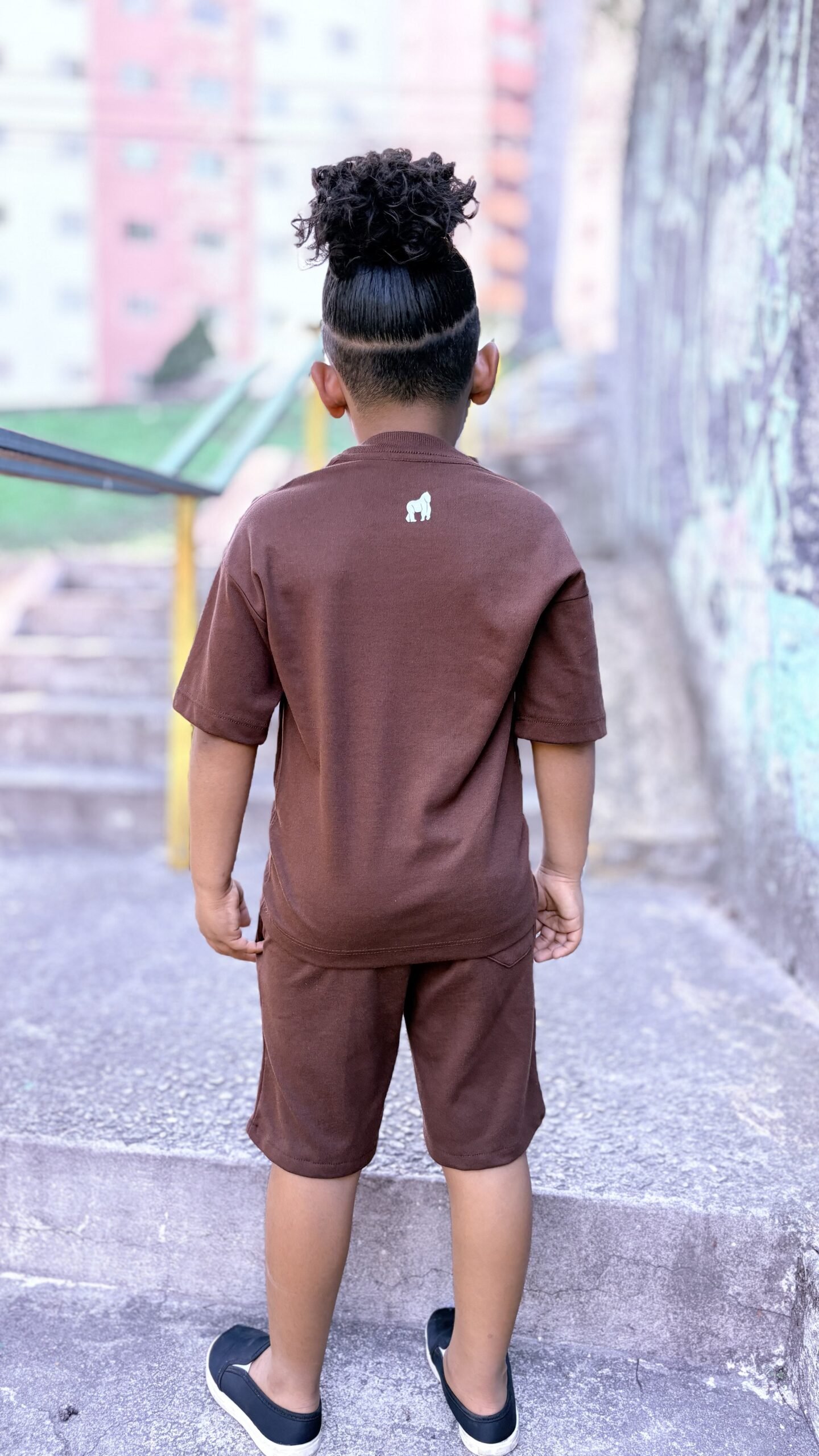 CAMISETA OVER KIDS D.RODMAN-MARROM - Imagem 4